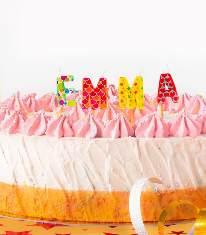 Verjaardagskaarsen Voor De Naam Emma 4 Verjaardagskaarsen Voor De Naam Emma - Afbeelding 2