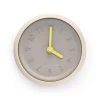 TOUPIE - Wandklok Van Hout En Beton Met Zwarte Wijzers 2 TOUPIE - Wandklok Van Hout En Beton Met Zwarte Wijzers -Professionele winkel voor decoratieve artikelen 394ea39ffdfe456c90dc5dfb68437fb5
