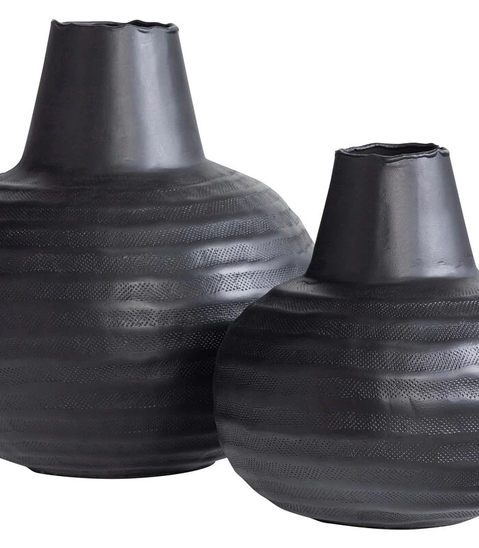 Exclusive Yuri Vaas - Aluminium - Zwart - 24x24x24 6 Exclusive Yuri Vaas - Aluminium - Zwart - 24x24x24 - Afbeelding 4