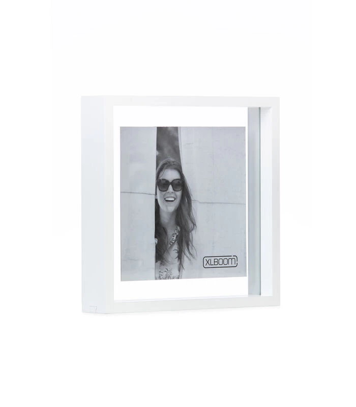 SQUARE FLOATING Box 25 X 25 Wit 3 SQUARE FLOATING Box 25 X 25 Wit