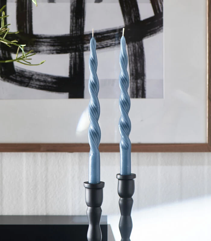 Gedraaide Kaarsen - Swirl Kaarsen - Twisted Candles - Blauw - 2 Stuks - 30 Cm 4 Gedraaide Kaarsen - Swirl Kaarsen - Twisted Candles - Blauw - 2 Stuks - 30 Cm - Afbeelding 2